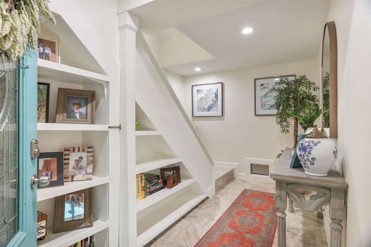 Interior, Recessed Lighting