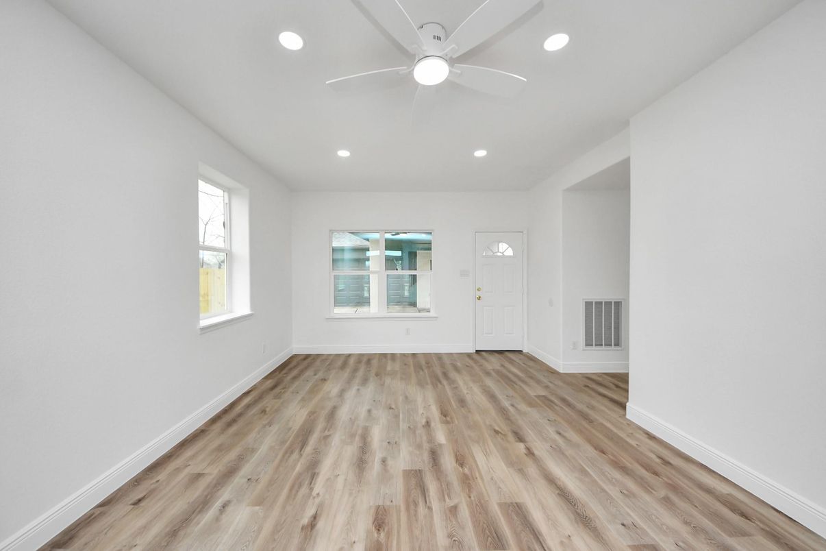 Empty room, Interior, Recessed Lighting, Wood Texture Flooring