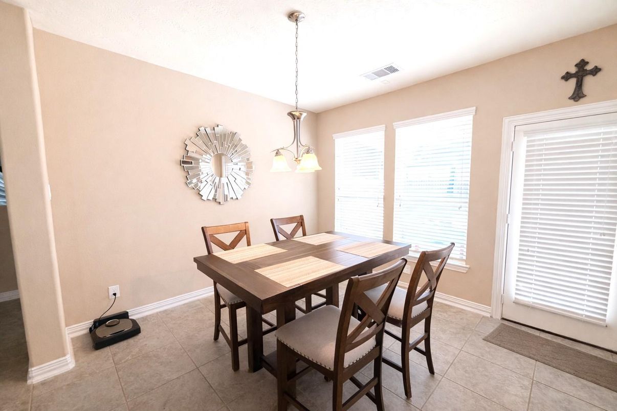 Dining room, Interior, Pendant Lights