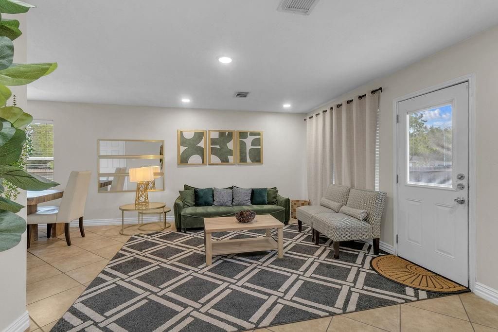 Dining room, Interior, Living room, Recessed Lighting
