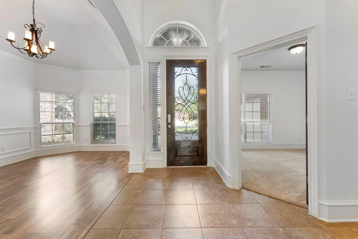 Chandelier, Empty room, Interior, Wood Texture Flooring