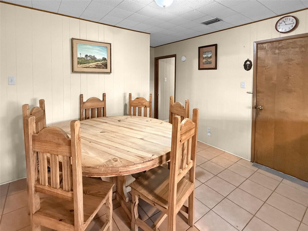 Dining room, Interior