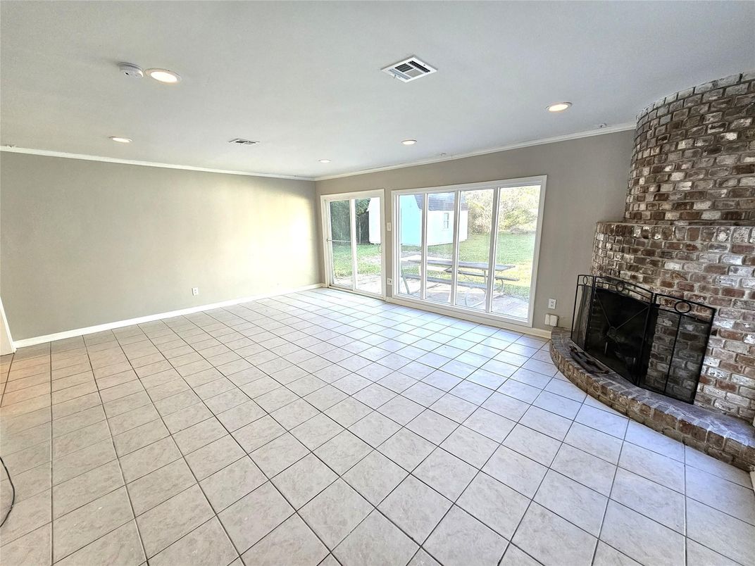 Empty room, Fireplace, Interior, Recessed Lighting
