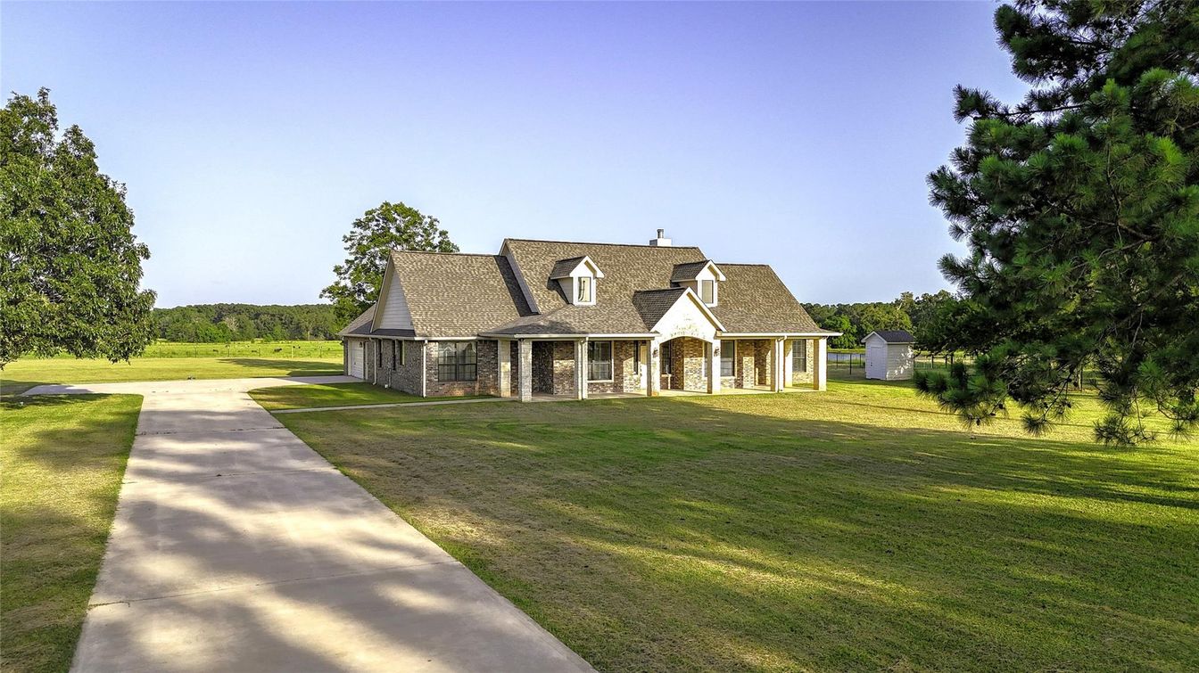 Backyard, Exterior, Facade, French Provincial