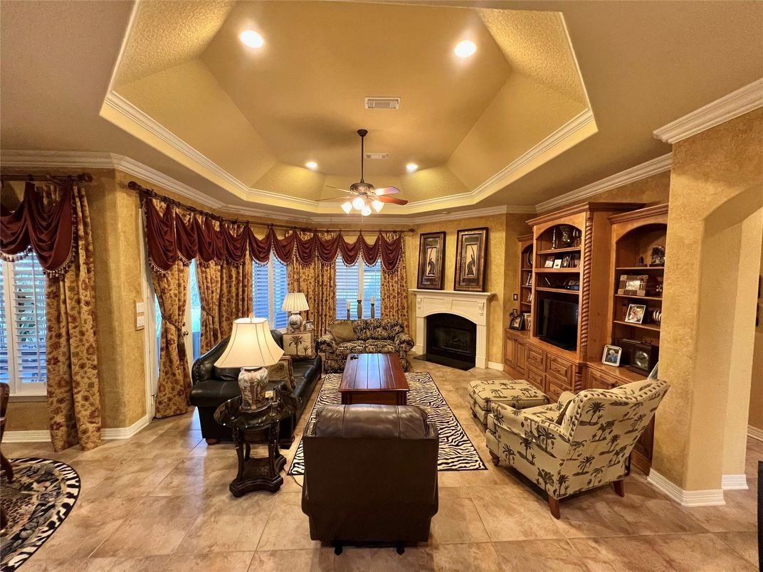 Fireplace, Interior, Living room, Recessed Lighting