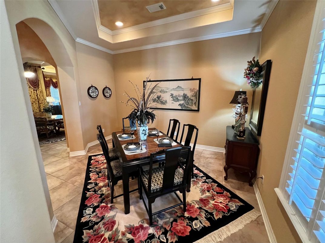 Dining room, Interior, Recessed Lighting