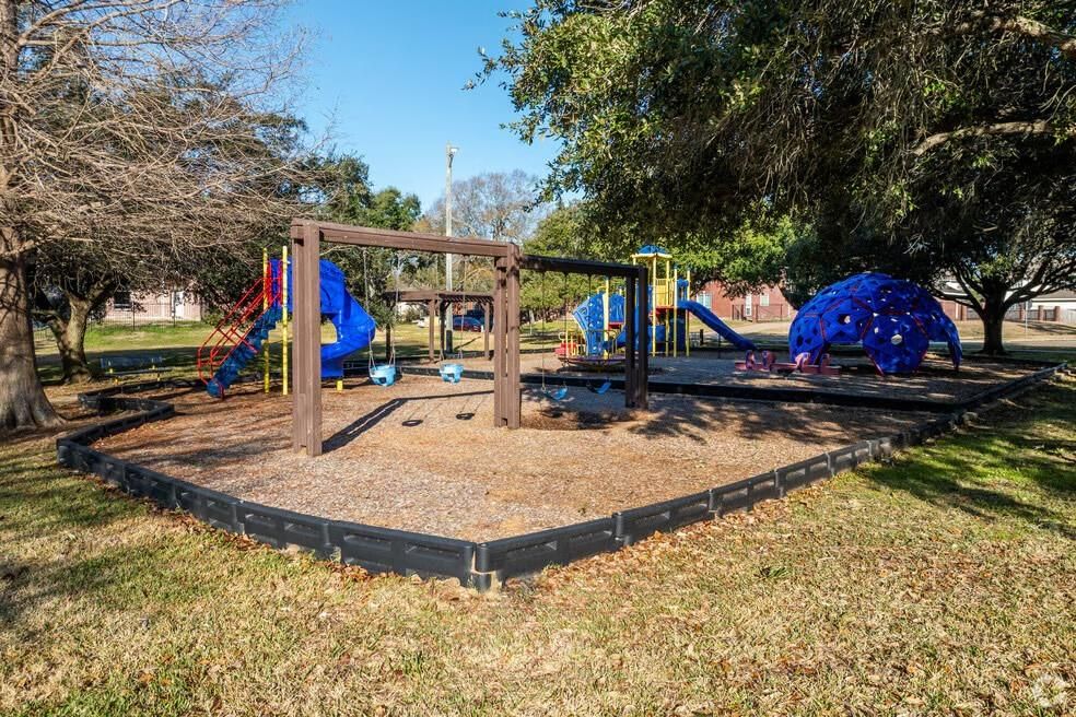 Backyard, Exterior, Playground