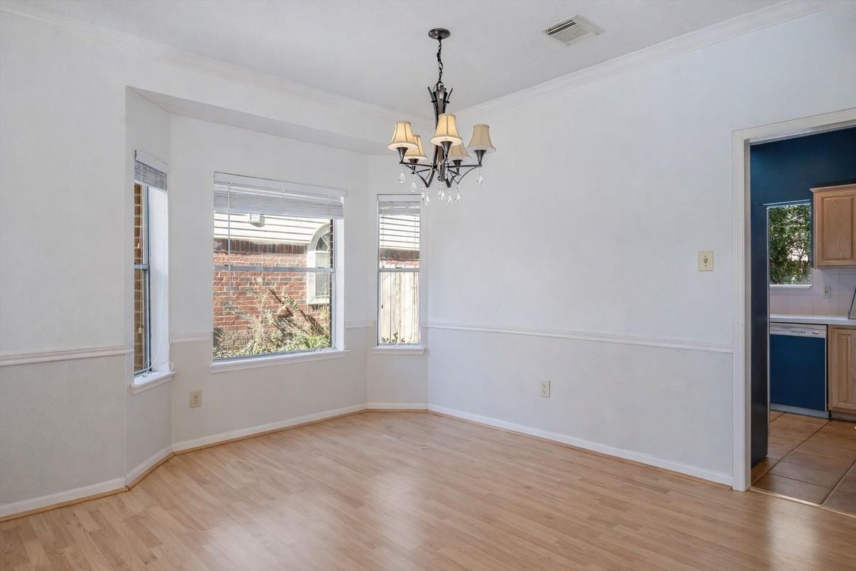 Chandelier, Empty room, Interior, Wood Texture Flooring