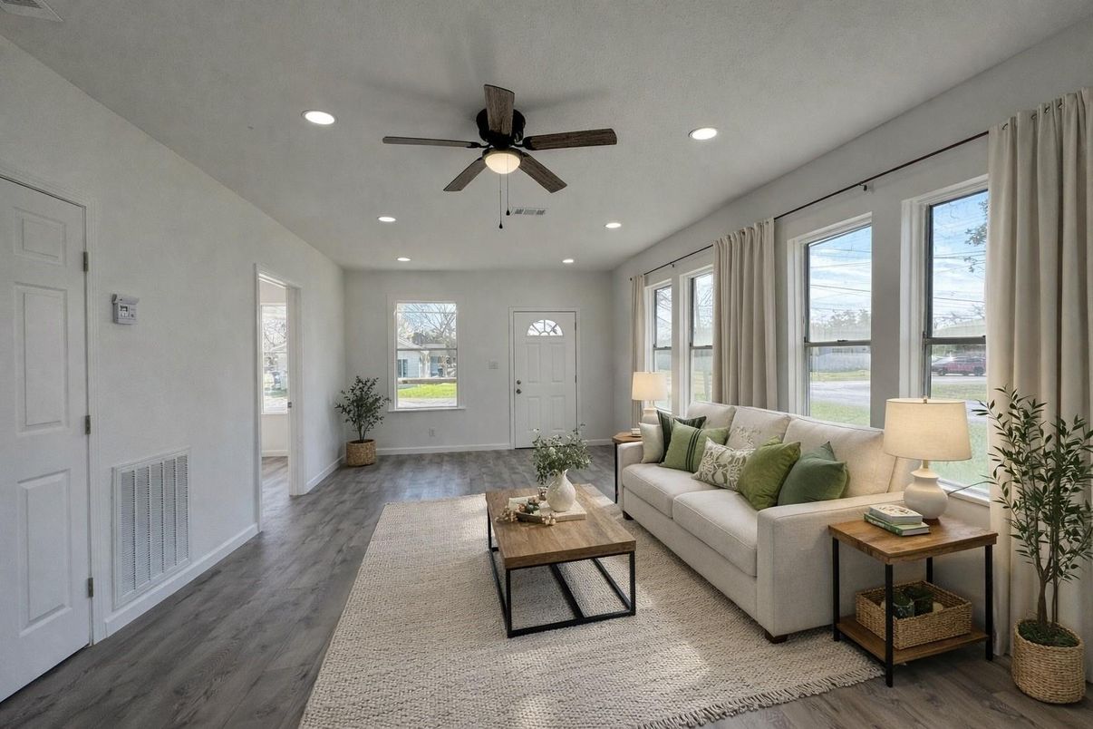 Interior, Living room, Recessed Lighting, Wood Texture Flooring