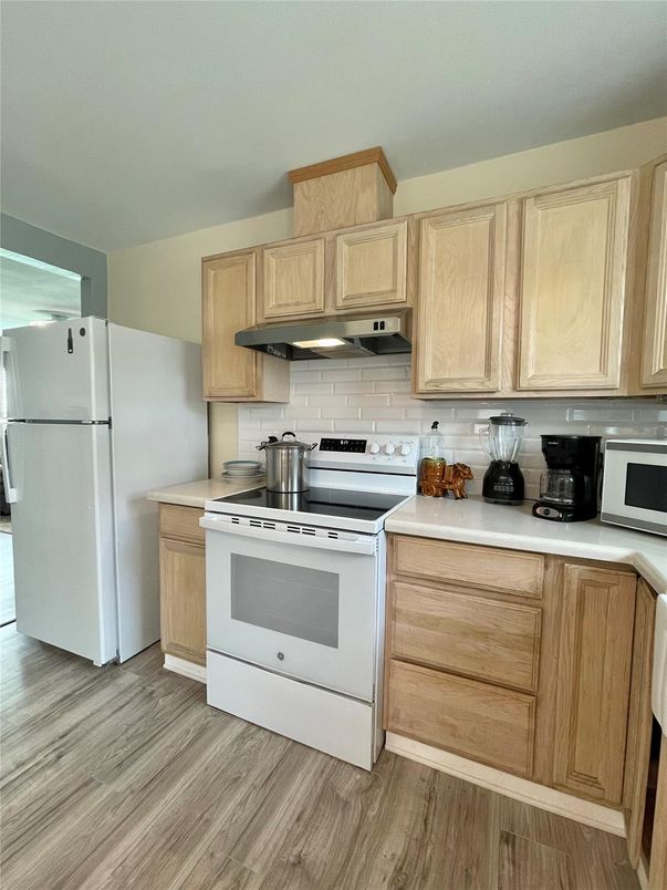 Interior, Kitchen, Wood Texture Flooring