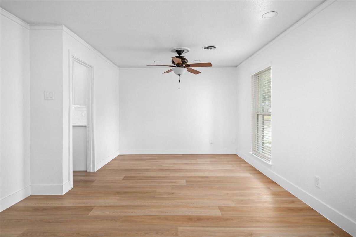 Empty room, Interior, Recessed Lighting, Wood Texture Flooring