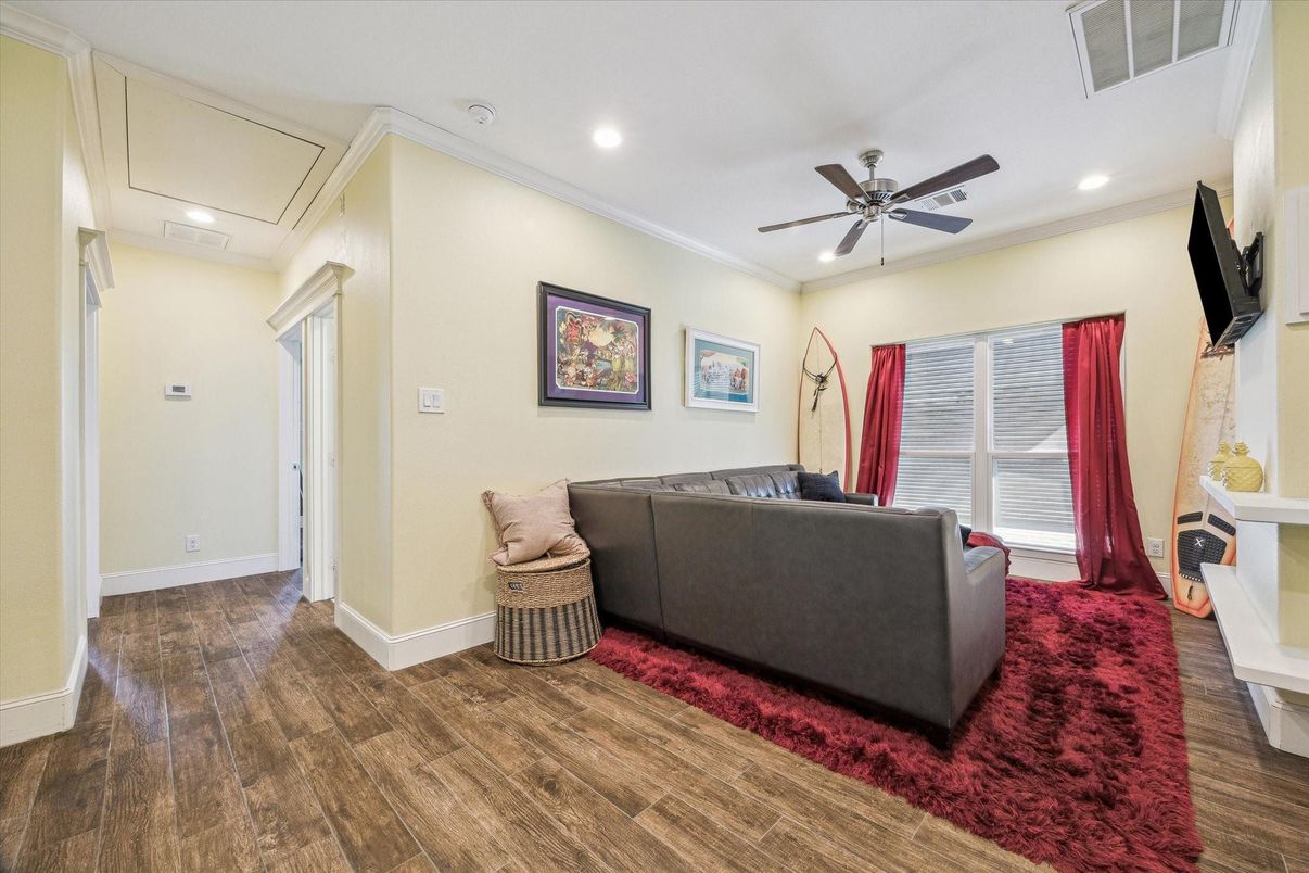 Interior, Living room, Recessed Lighting, Wood Texture Flooring