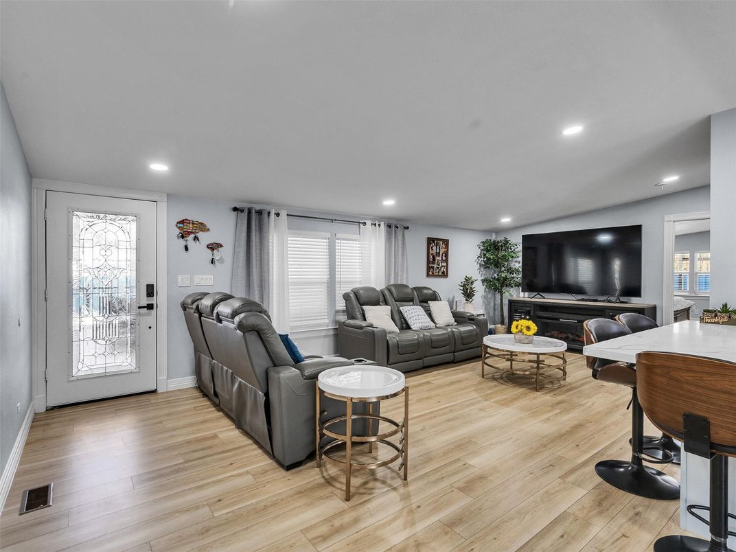 Interior, Living room, Recessed Lighting, Wood Texture Flooring