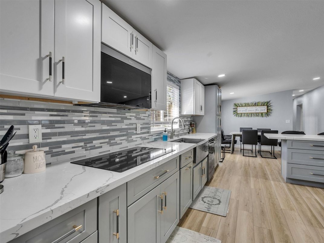 Dining room, Interior, Kitchen, Recessed Lighting, Wood Texture Flooring