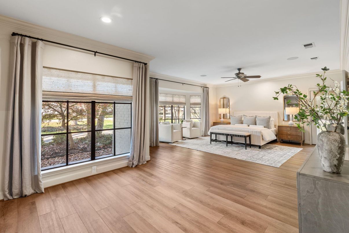 Bedroom, Interior, Recessed Lighting, Wood Texture Flooring