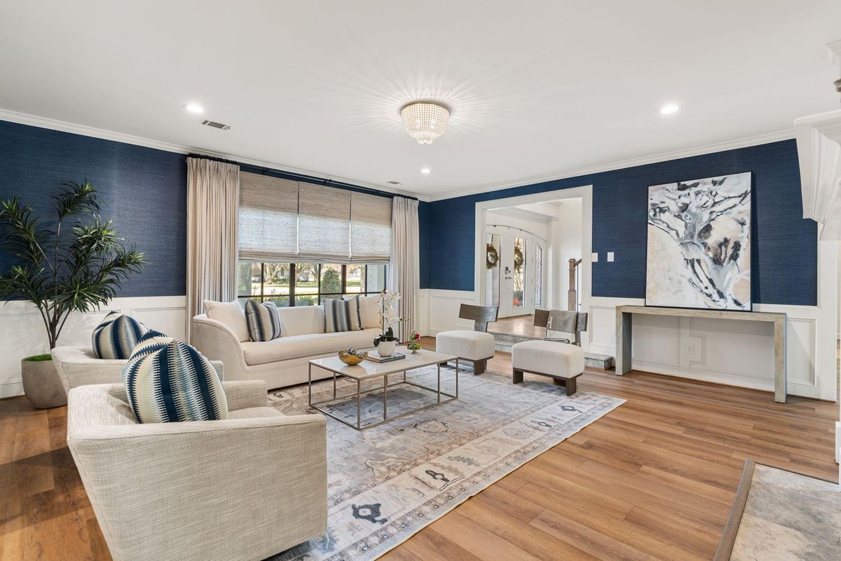 Interior, Living room, Recessed Lighting, Wood Texture Flooring