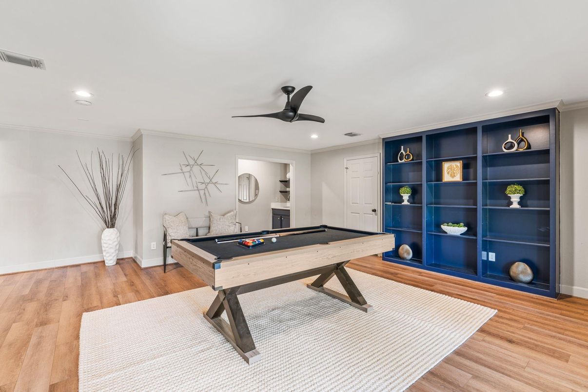 Billiard Table, Game Room, Interior, Recessed Lighting, Wood Texture Flooring