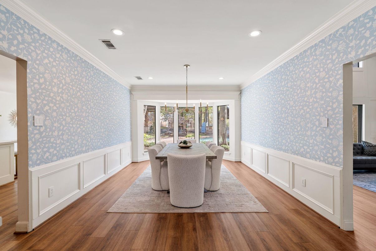 Dining room, Interior, Pendant Lights, Recessed Lighting, Wood Texture Flooring