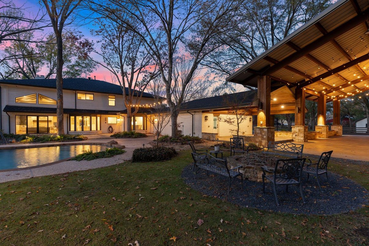 Backyard, Exterior, Pool