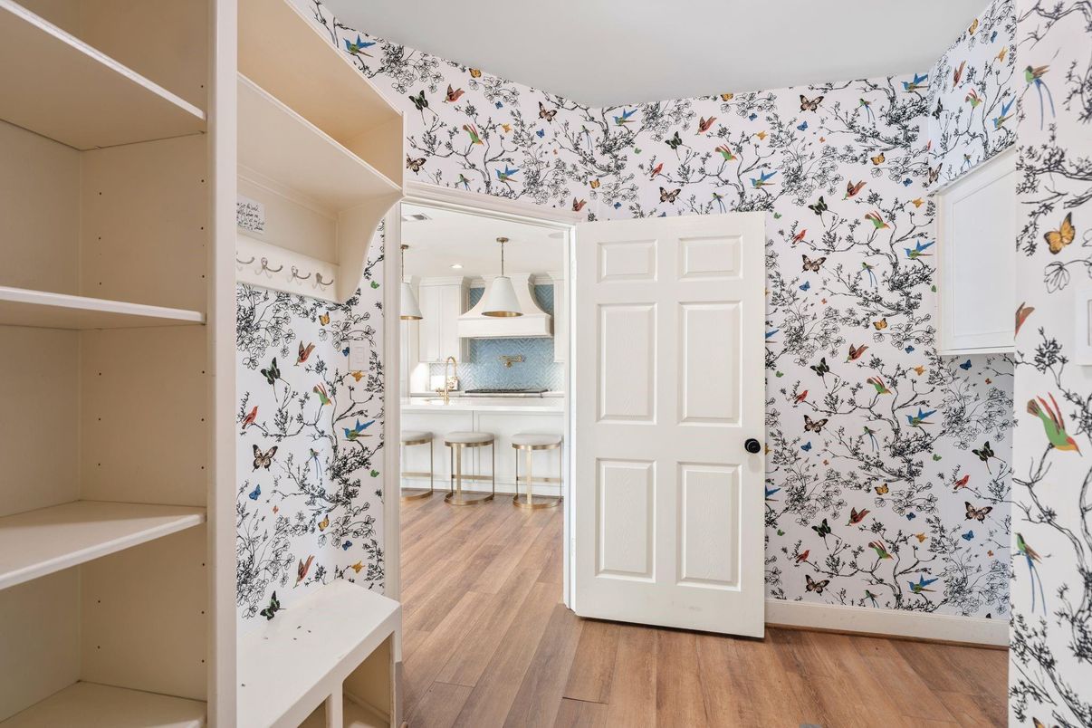 Interior, Pendant Lights, Water, Wood Texture Flooring