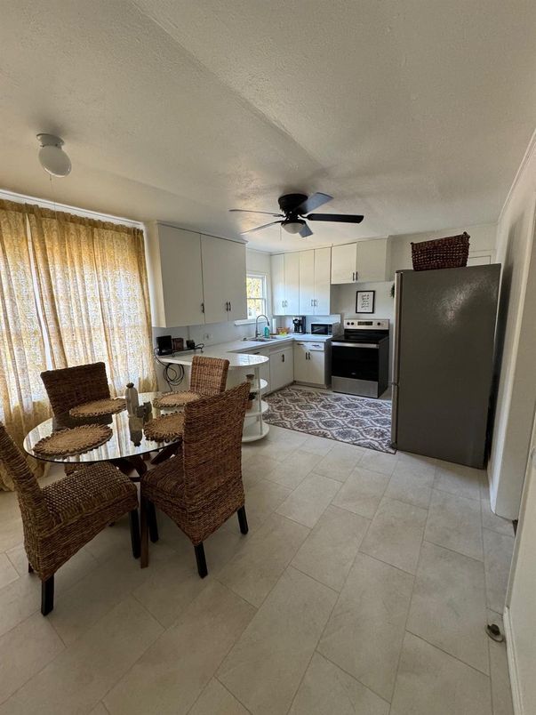 Dining room, Interior, Kitchen, Stainless Steel Appliances
