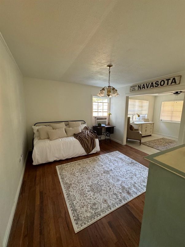 Bedroom, Interior, Pendant Lights, Wood Texture Flooring