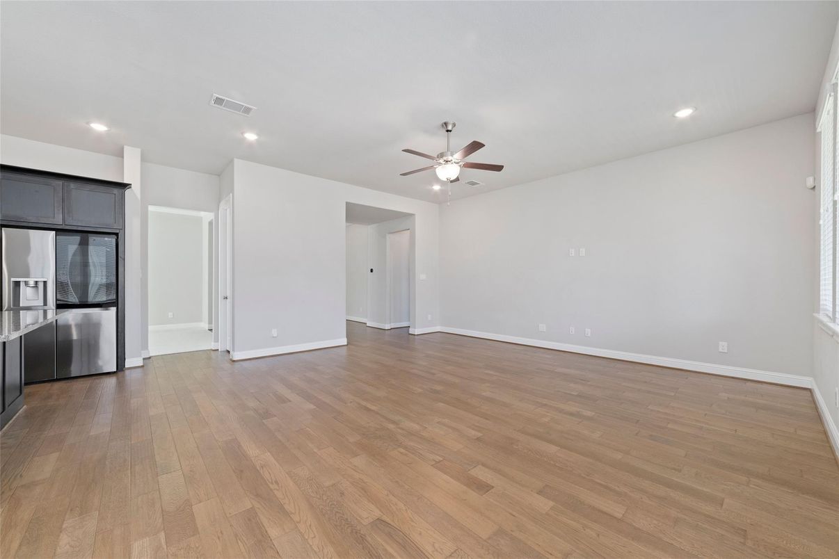 Empty room, Interior, Recessed Lighting, Wood Texture Flooring