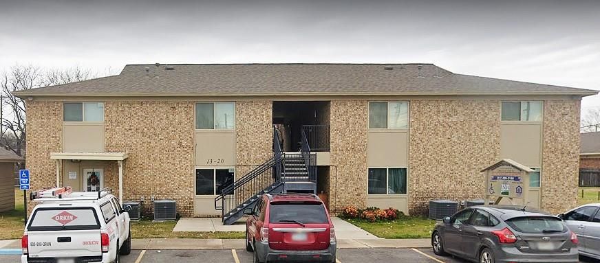 Exterior, Facade, Brick Facade, Georgian