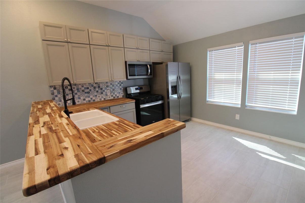 Interior, Kitchen, Stainless Steel Appliances