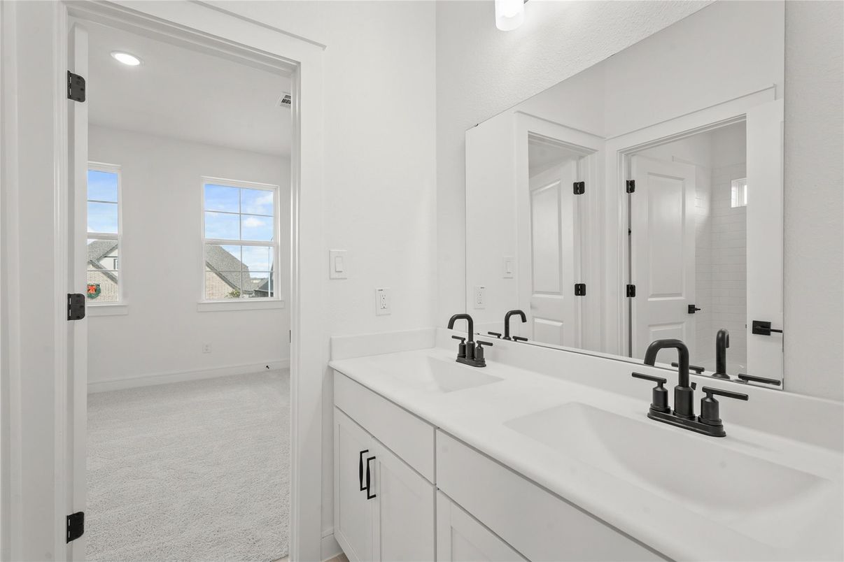 Bathroom, Dual Sink Vanities, Interior, Recessed Lighting