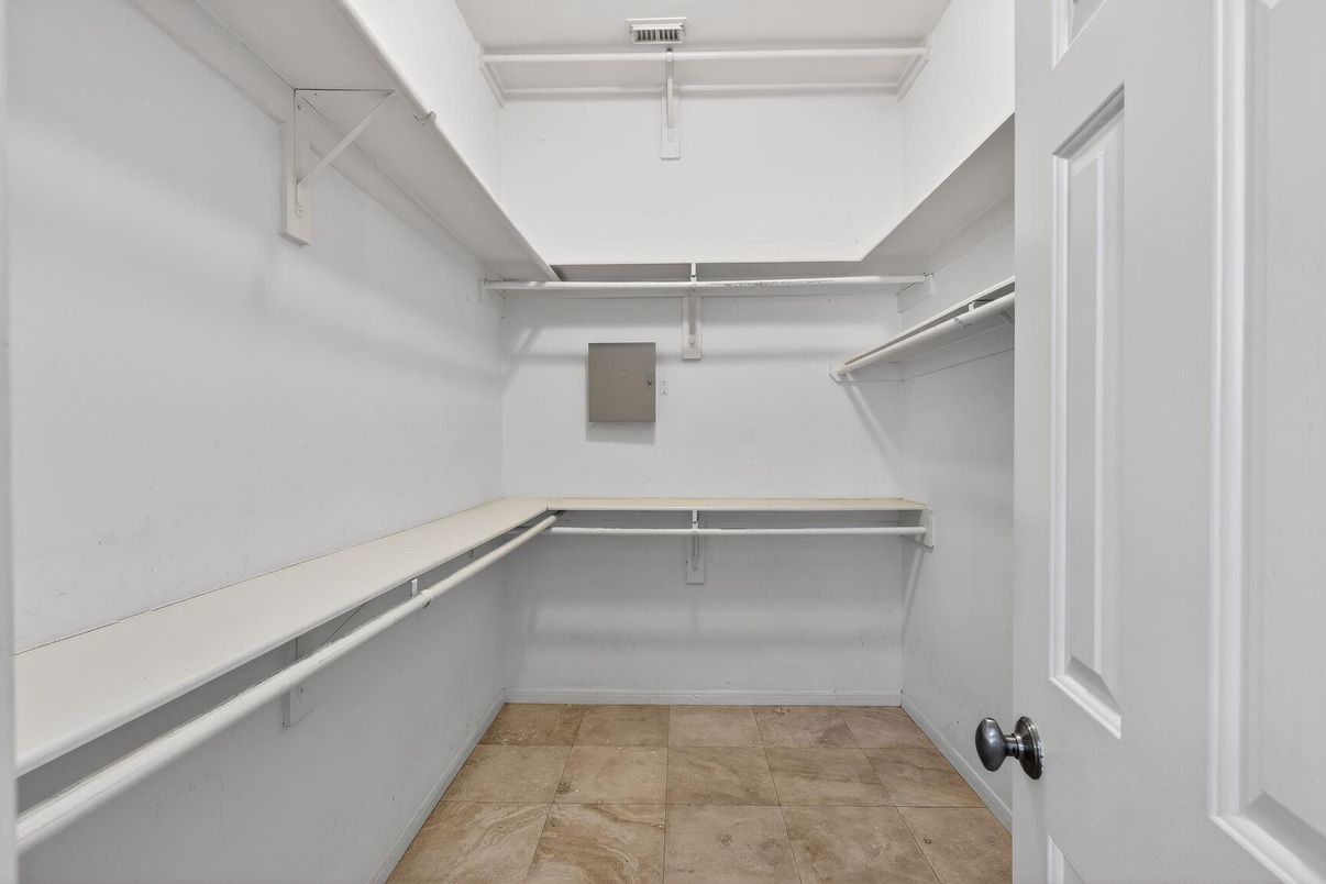 Interior, Walk-in Closets