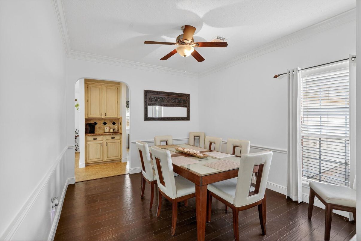 Dining room, Interior, Wood Texture Flooring