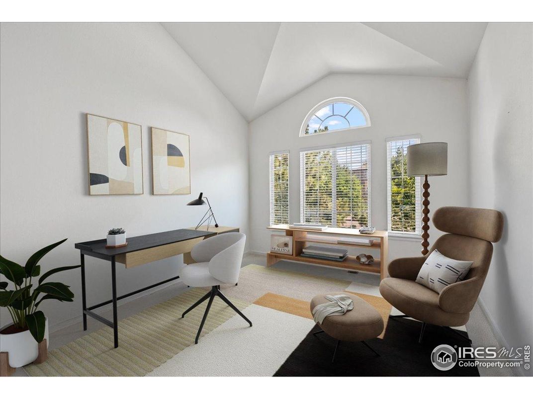 Home Office, Interior