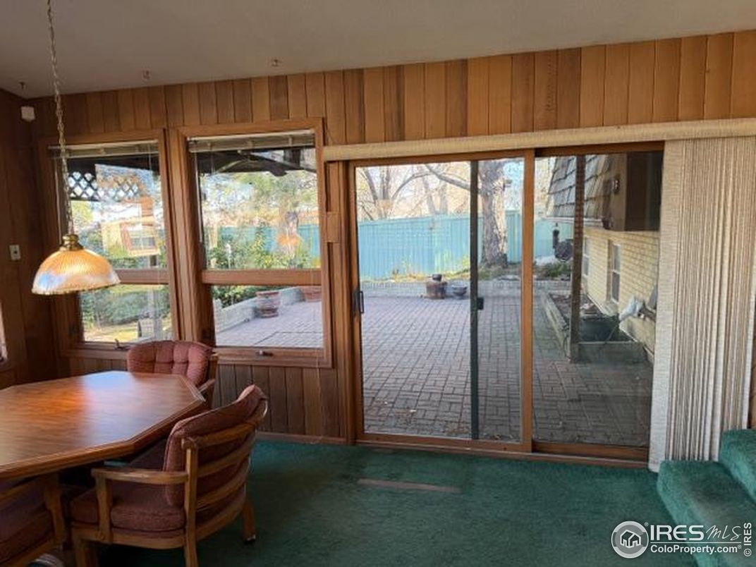 Dining room, Interior, Pendant Lights, Wooden Walls