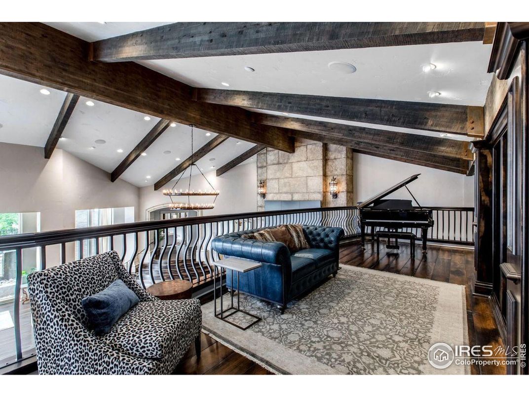 Interior, Living room, Pendant Lights, Piano, Recessed Lighting, Stone Walls, Wooden Beams, Wood Texture Flooring