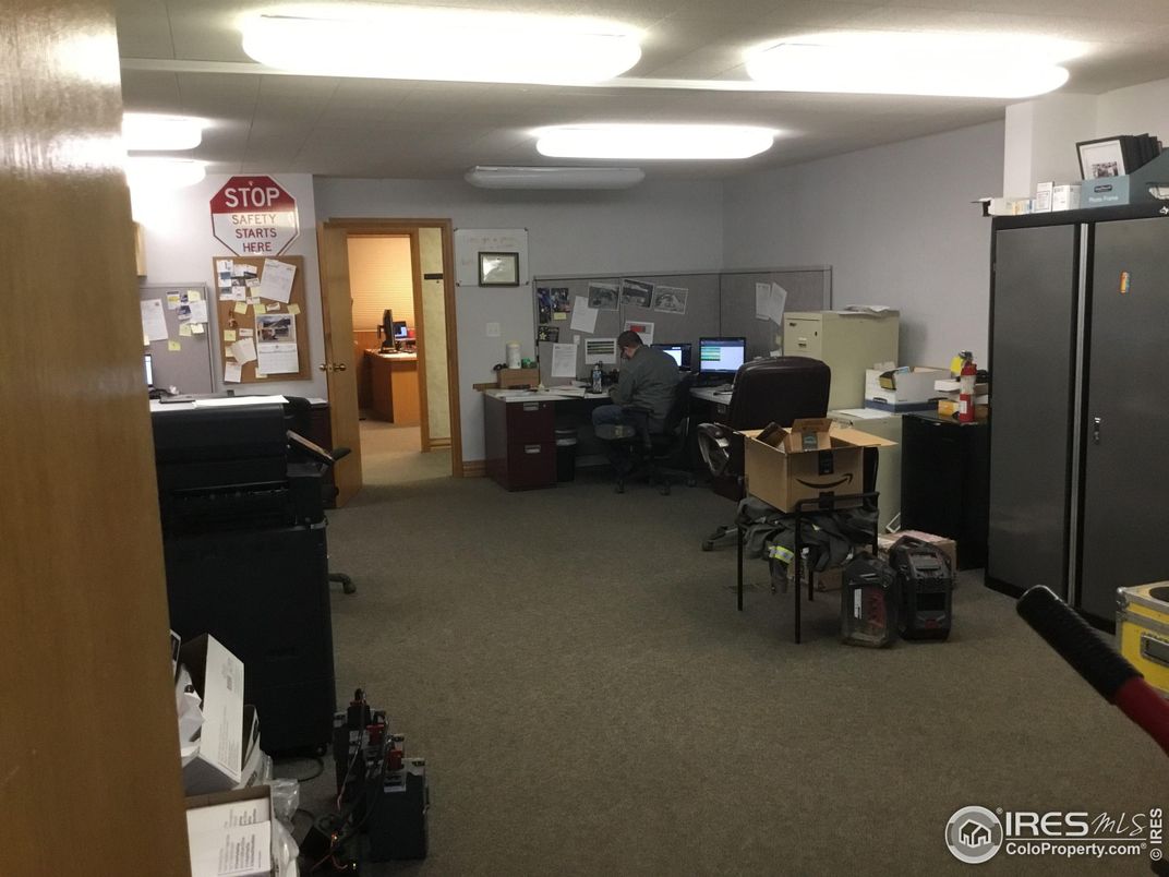 Home Office, Interior