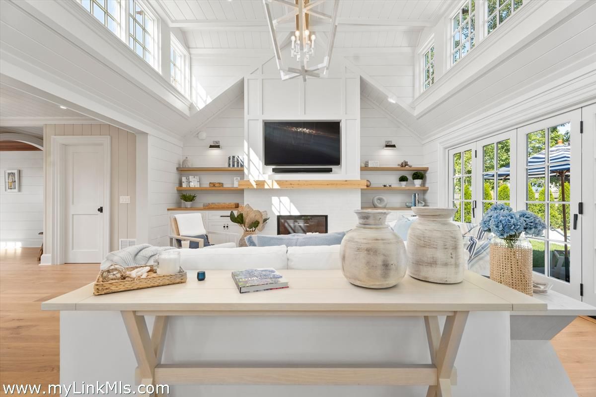 Fireplace, Interior, Pendant Lights, Wood Texture Flooring