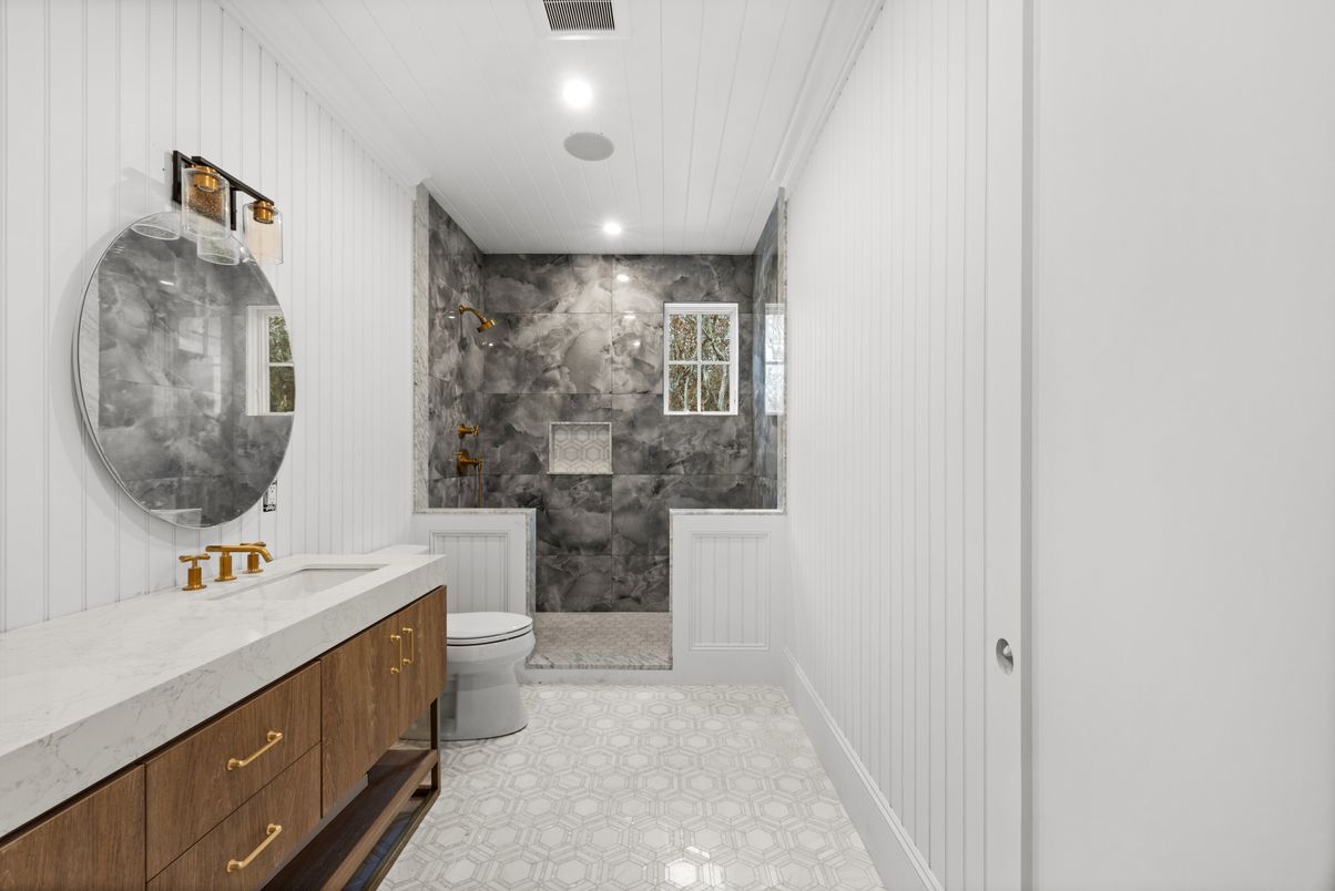 Bathroom, Interior, Recessed Lighting