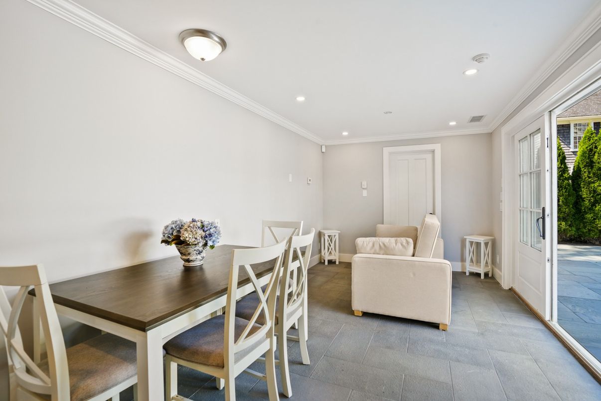 Dining room, Interior, Living room, Recessed Lighting