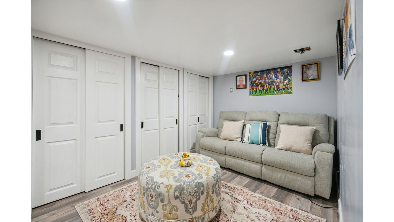 DE Listing image placeholder