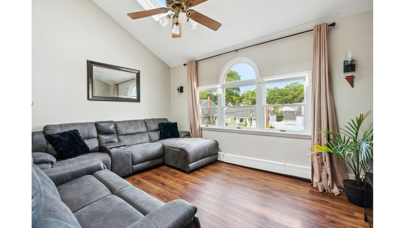 DE Listing image placeholder