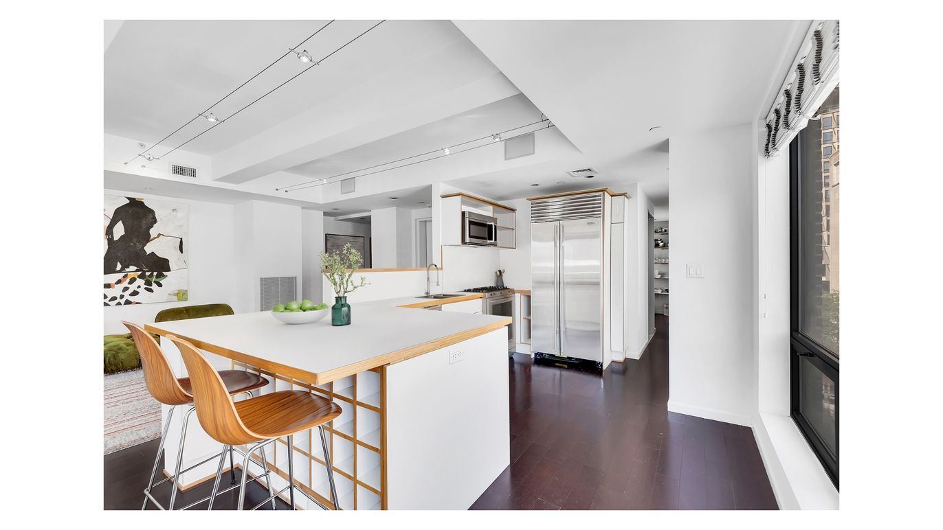 Dining room, Interior, Kitchen, Recessed Lighting, Stainless Steel Appliances, Wood Texture Flooring