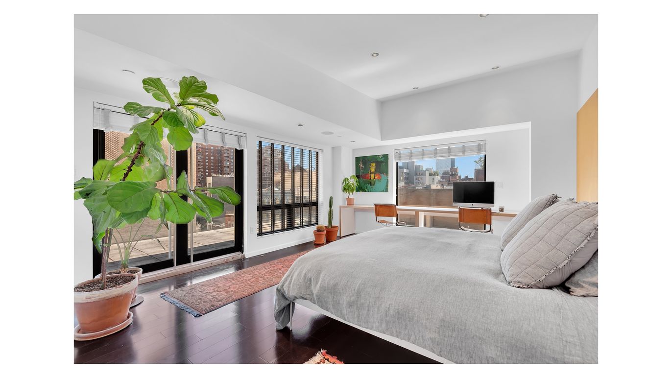 Bedroom, Home Office, Interior, Recessed Lighting, Wood Texture Flooring