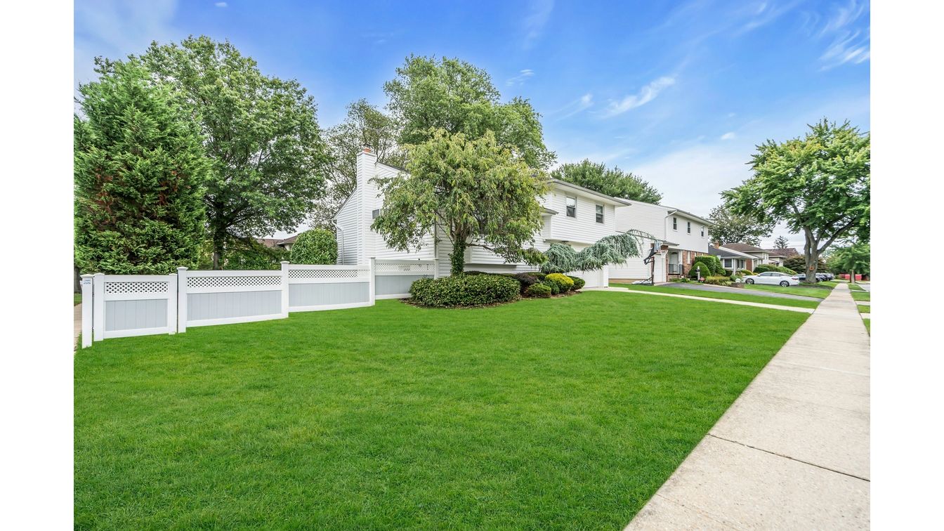 DE Listing image placeholder