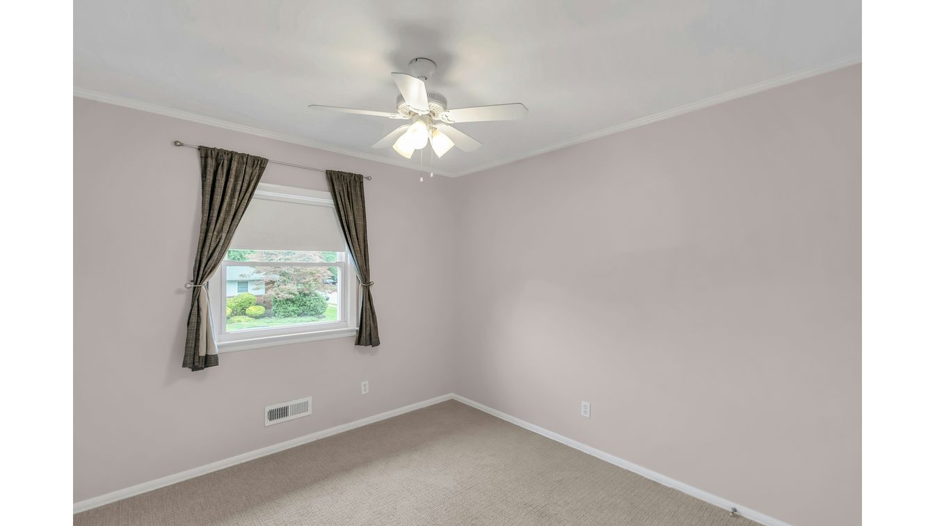 DE Listing image placeholder