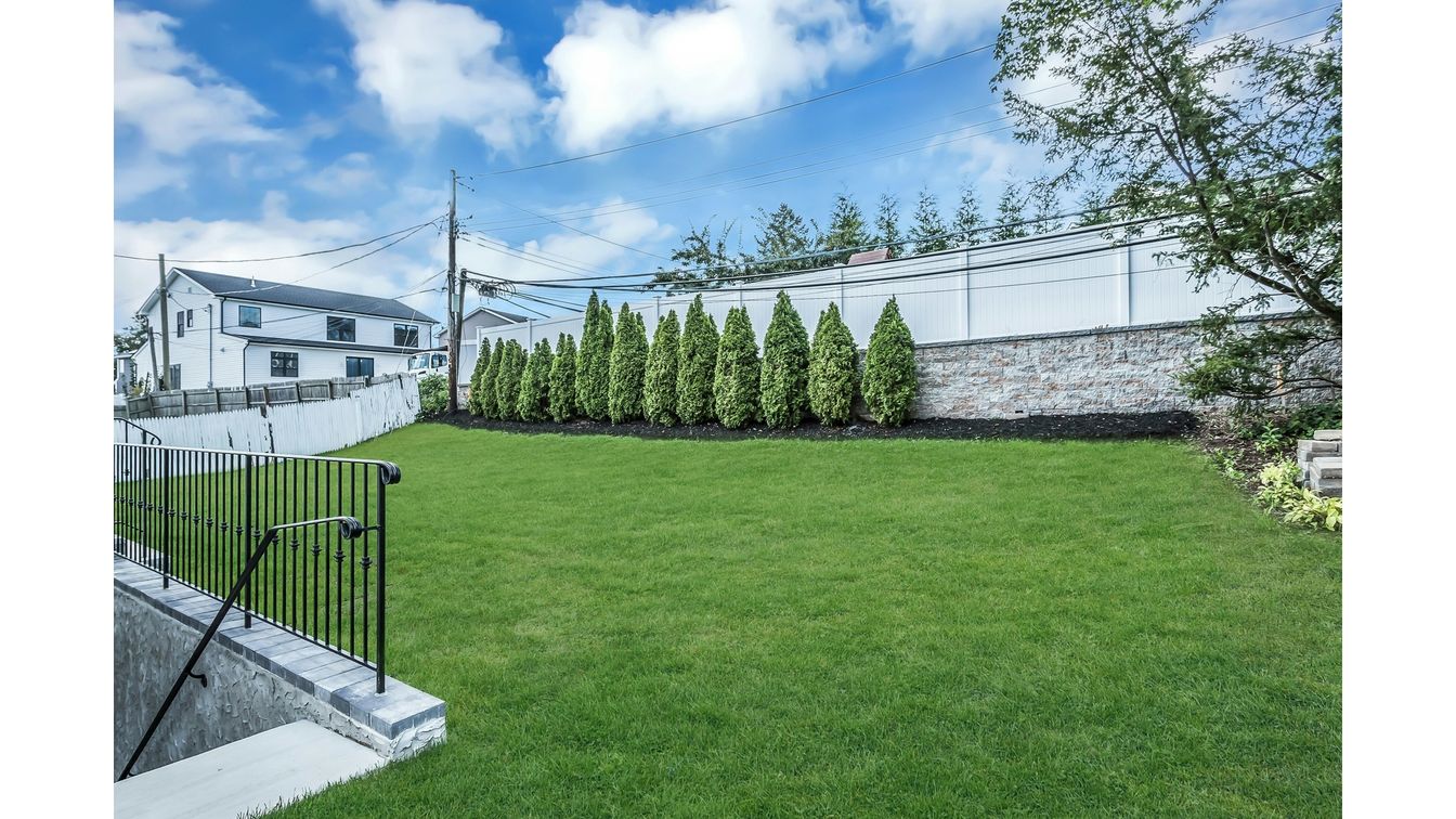 DE Listing image placeholder