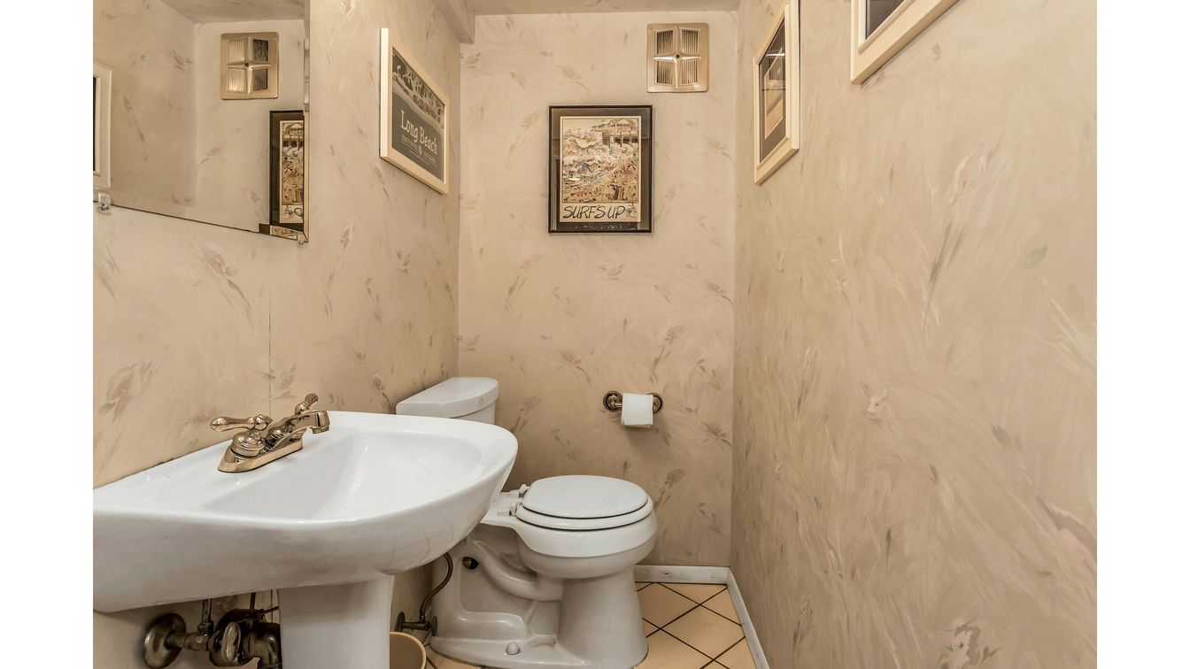 DE Listing image placeholder