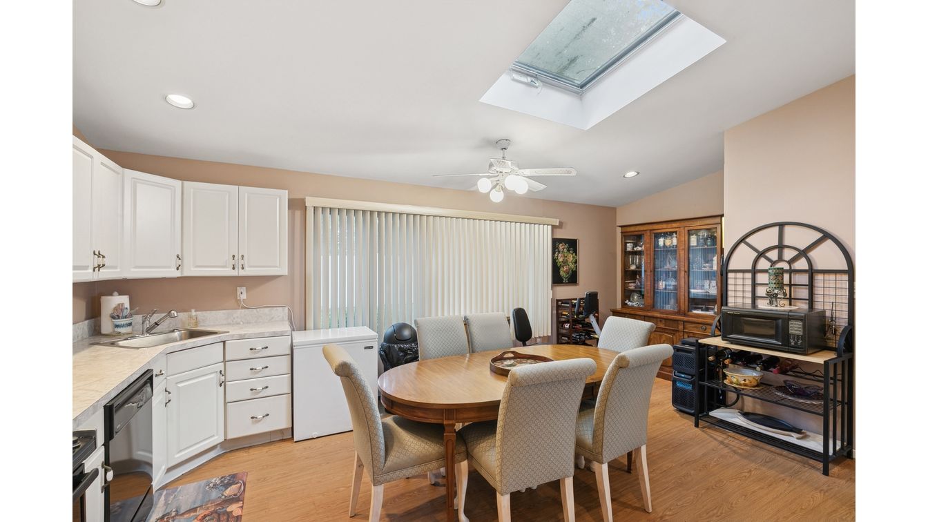 DE Listing image placeholder