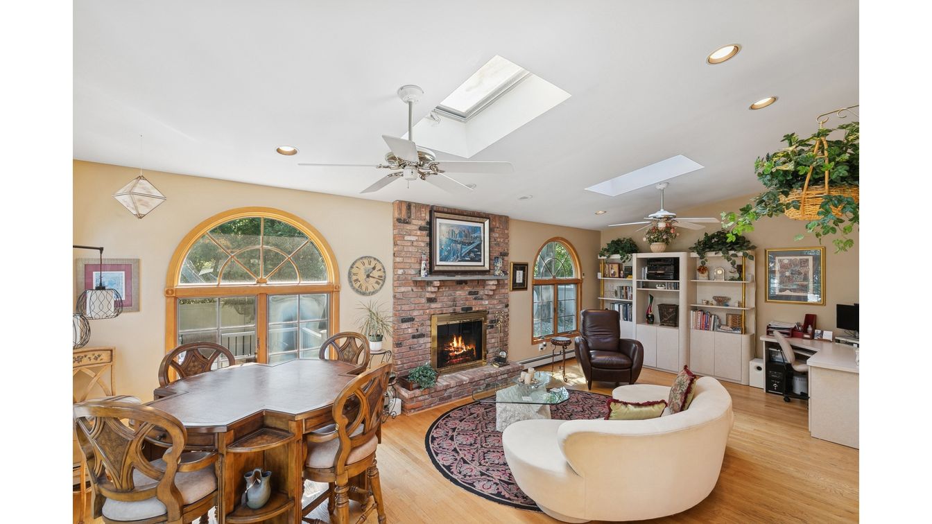 DE Listing image placeholder