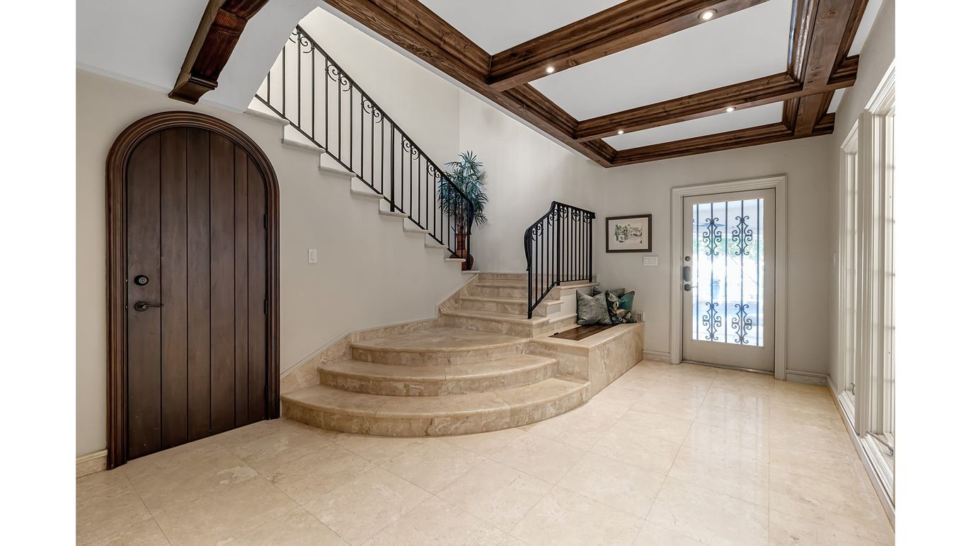 DE Listing image placeholder